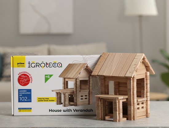 Bouwset houten huis met veranda gemaakt in de Oekraïne van Woodland Modelle