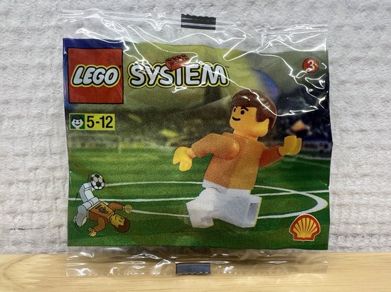 LEGO 3304 System - Dutch Footballer / Nederlandse voetballer van Merkloos