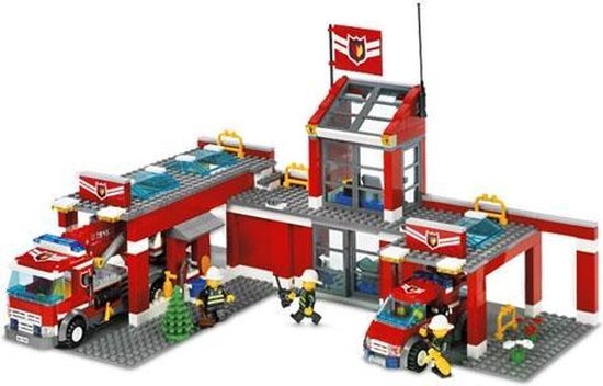 LEGO City Hoofdkwartier Brandweer - 7945 van LEGO