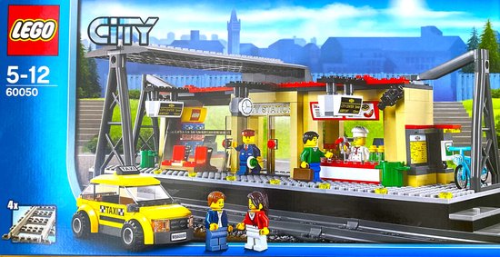 LEGO City Treinstation - 60050 van LEGO