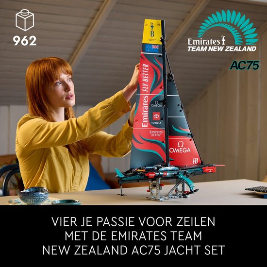 LEGO Technic - Emirates Team New Zealand AC75 jacht Set - 42174 van LEGO