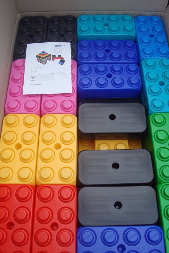 Villa Kakelbont, XL blokken van ESDA van Merkloos